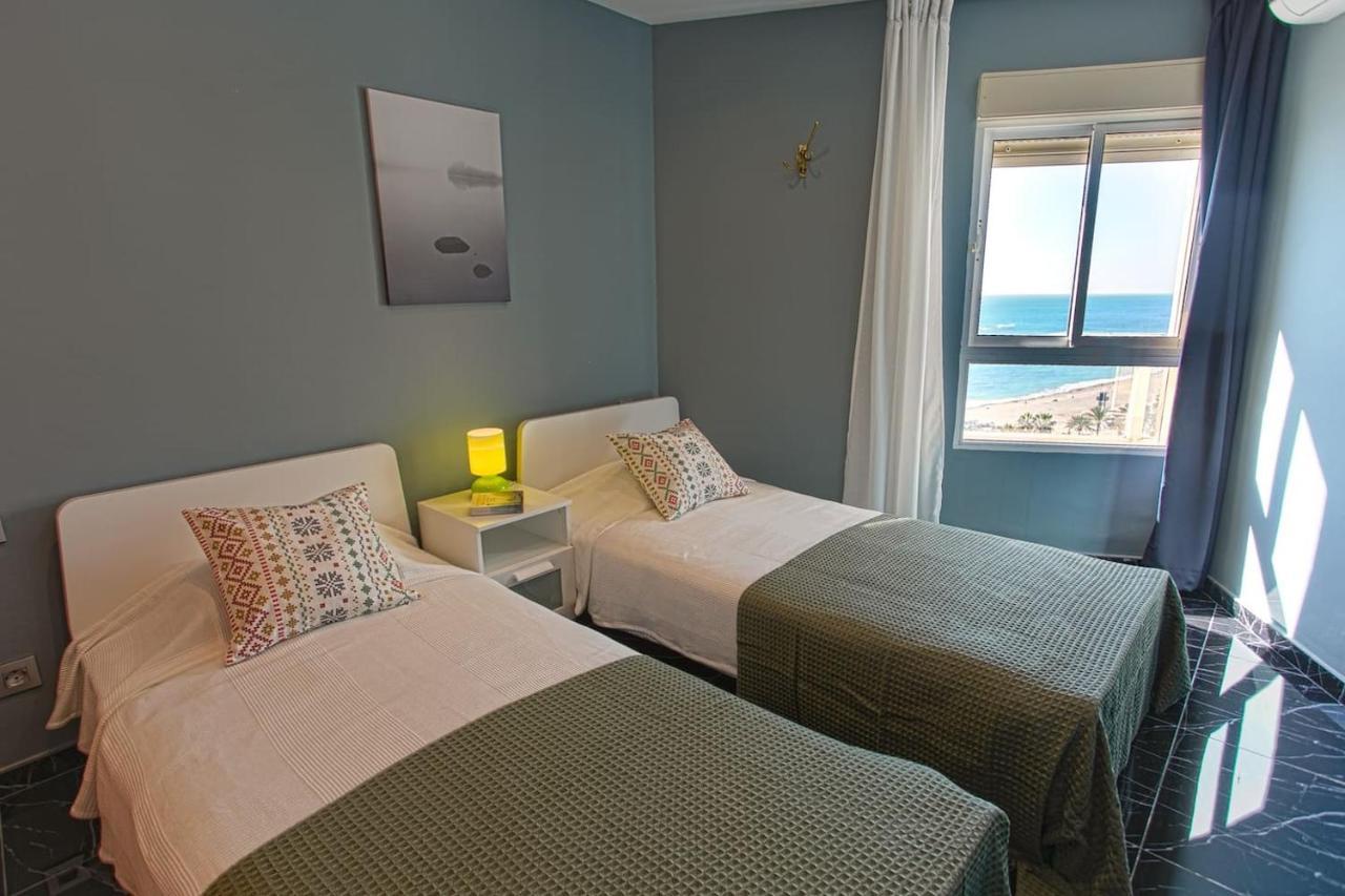דירות בנאלמדנה Panoramic Seaview Puerto Marina מראה חיצוני תמונה