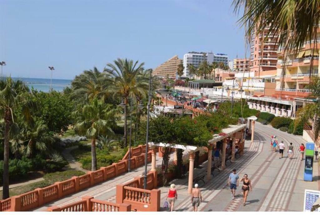 דירות בנאלמדנה Panoramic Seaview Puerto Marina מראה חיצוני תמונה